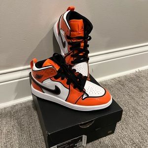 Nike Jordan 1 Mid SE Sneaker